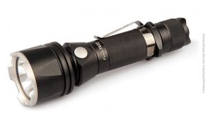 Тактический фонарь Fenix TK22 ANSI 650 lm ― Фонари  для профессионалов